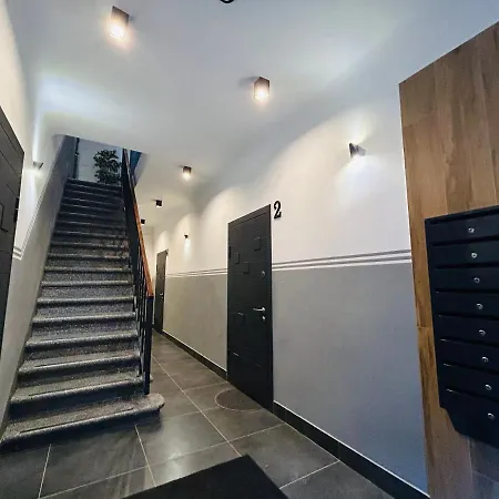 The Right Coast With Free Private Parking *