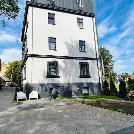 The Right Coast With Free Private Parking Apartment *