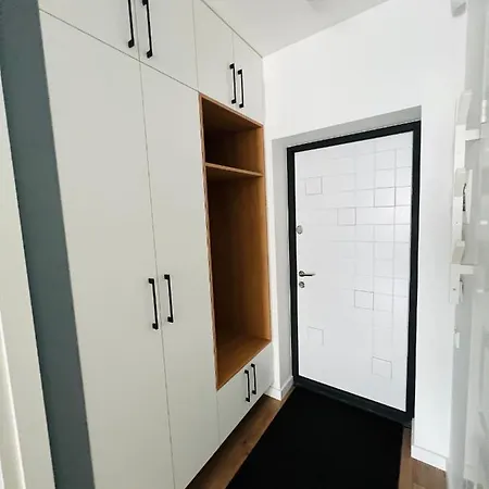 The Right Coast With Free Private Parking